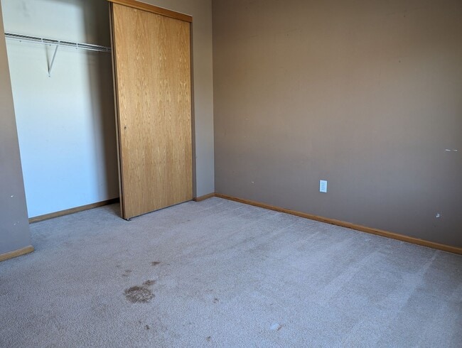Building Photo - 1136 Homestead Dr