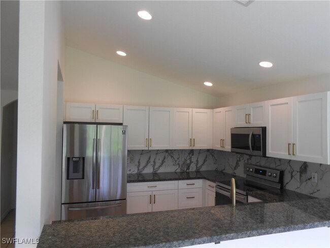 Building Photo - 353 Justice Ave