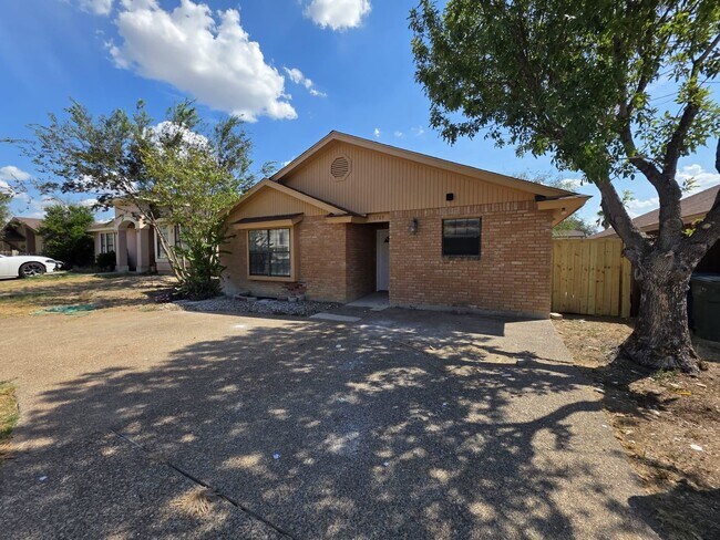 Primary Photo - 1703 Violeta Ct
