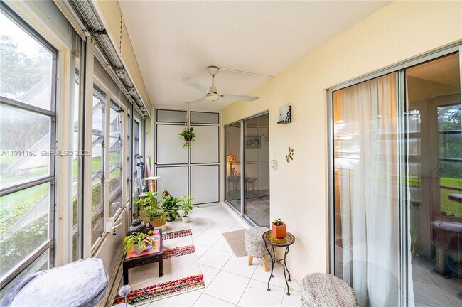 Building Photo - 2101 Lucaya Bend