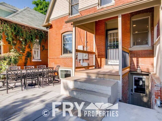 Building Photo - Bright, Remodeled Basement Apartment in Potter Highlands