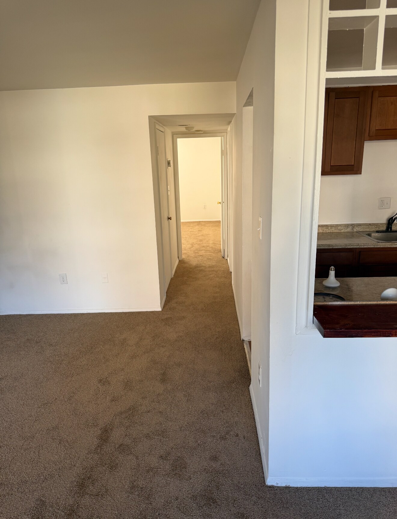 Building Photo - 558 Wilson Bridge Dr