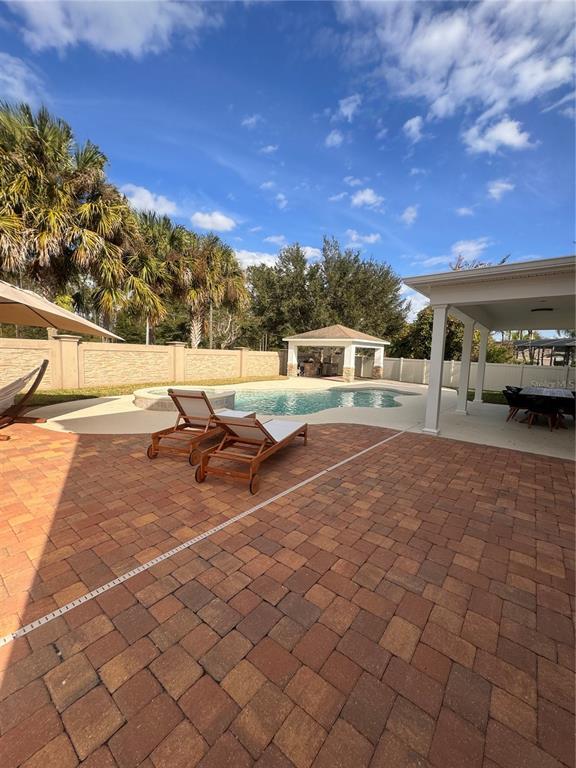 Building Photo - 11737 Verrazano Dr