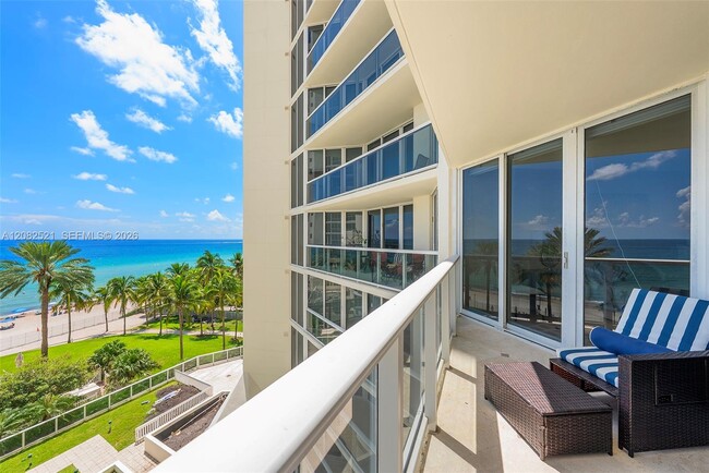 Building Photo - 19333 Collins Ave