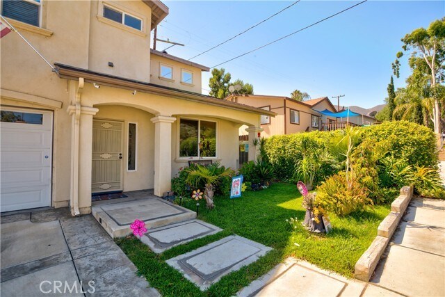 Building Photo - 32902 Cedar Dr