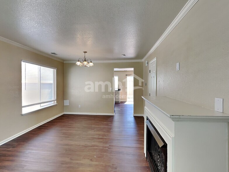 Building Photo - 18660 E 40th Pl