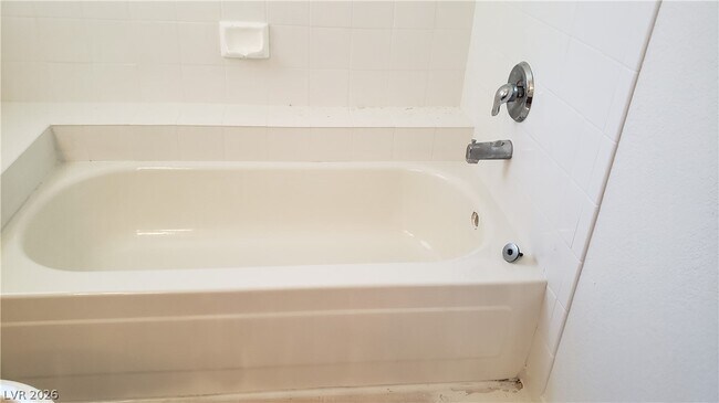 Building Photo - 5066 S Rainbow Blvd