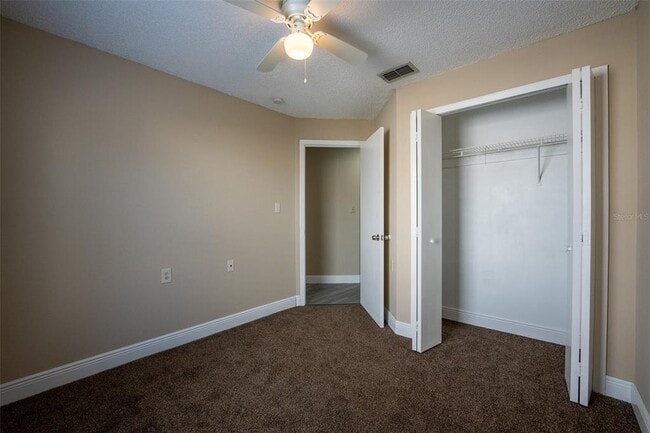 Building Photo - 1025 Clovercrest Rd