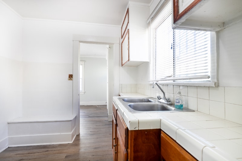 Building Photo - 6622 Bonsallo Ave