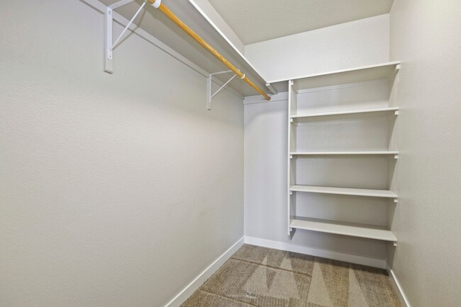 Building Photo - Newer 3 Bedroom Home in Kuna _ Pet Friendl...