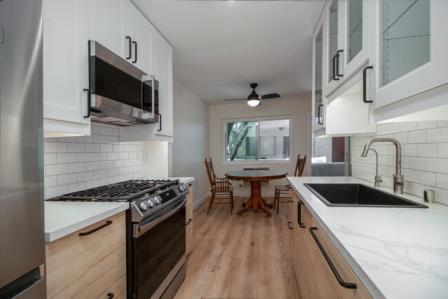 Building Photo - 3637 Glendon Ave