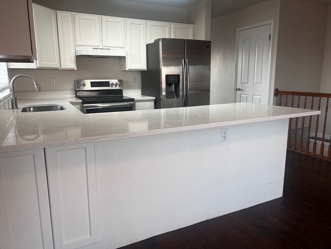 Building Photo - Beautiful Home in West Valley