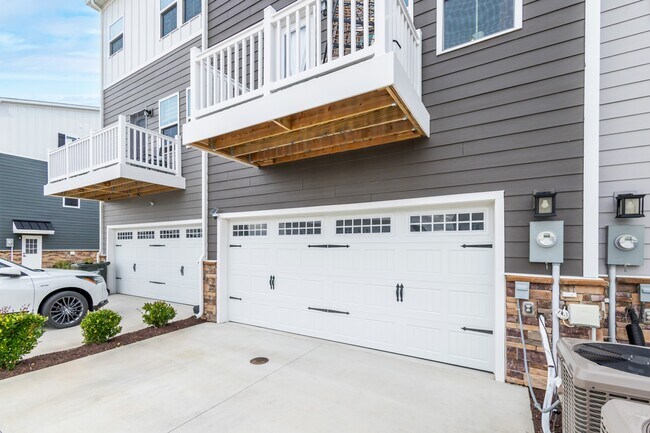 Building Photo - 302 Lydia St