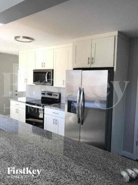 Building Photo - 11814 Featherwood Dr