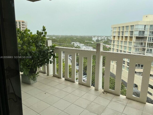 Building Photo - 1111 Crandon Blvd