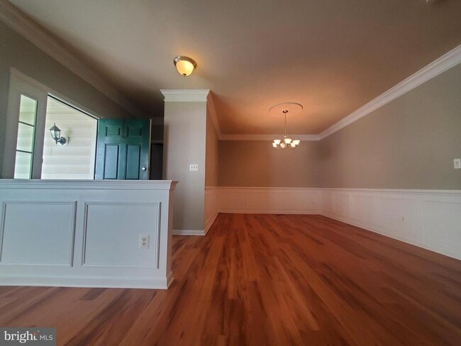 Building Photo - 5610 Wheelwright Way
