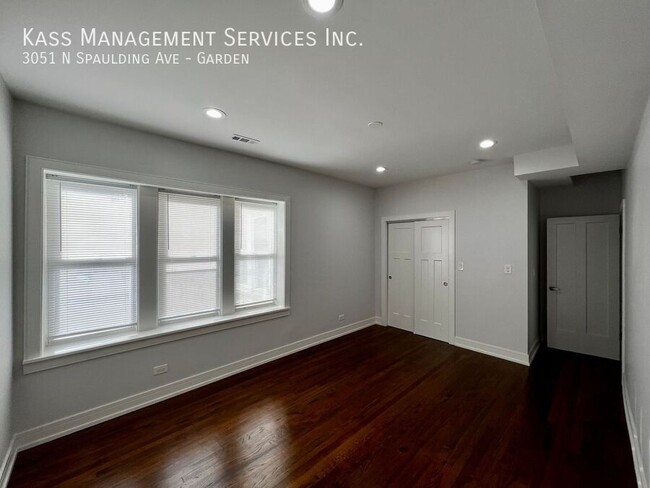 Building Photo - 3051 N Spaulding Ave