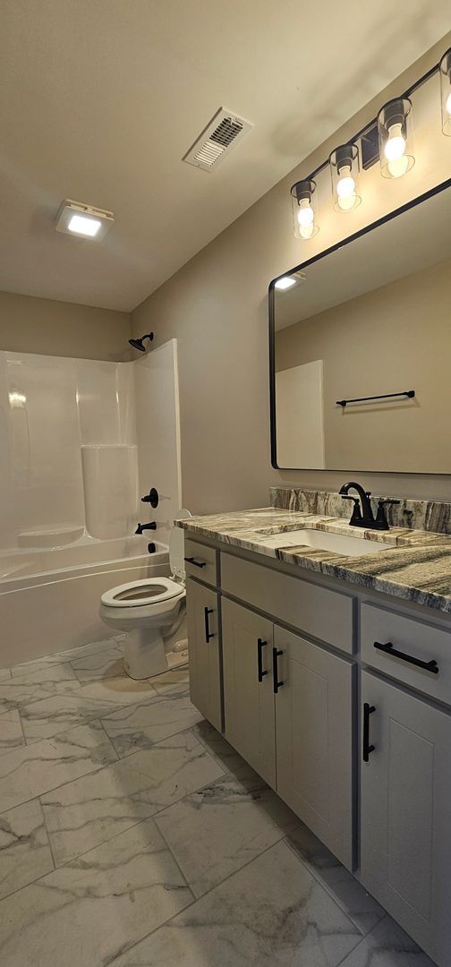 Building Photo - 2220 Remington Ct