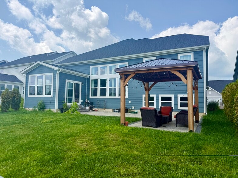 Building Photo - 2062 Broccoli Dr
