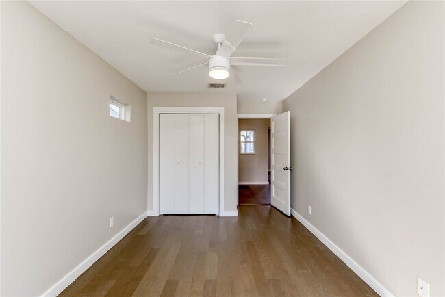 Building Photo - 4702 Bandera Rd