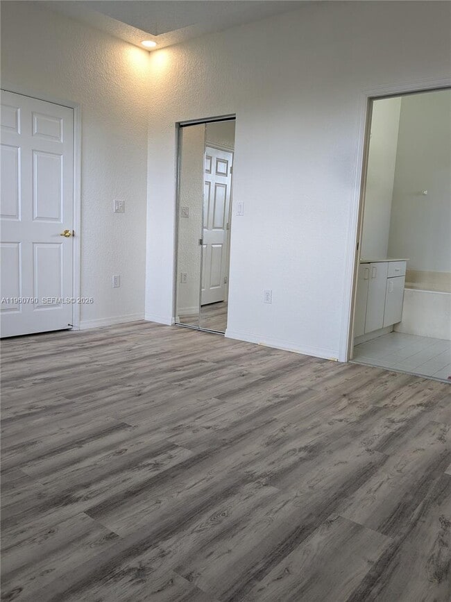 Building Photo - 7700 S Aragon Blvd