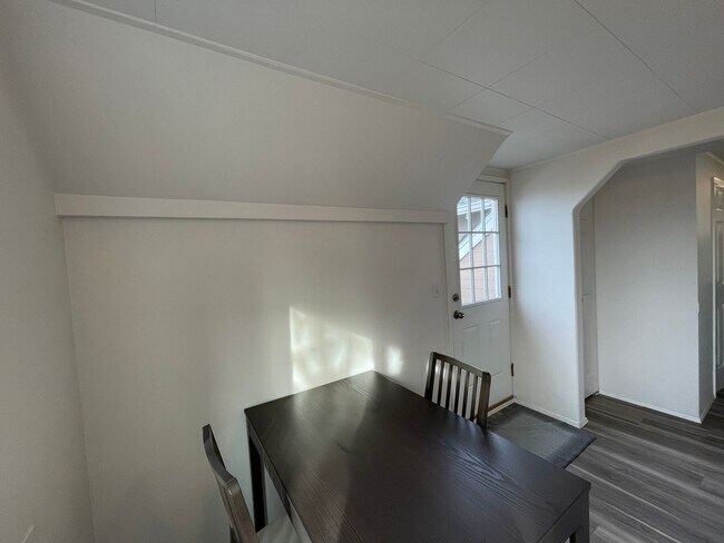 Building Photo - 3022 Federal Ave