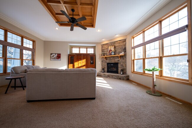 Building Photo - 572 Danube Ave