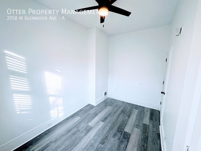Primary Photo - 2058 W Glenwood Ave
