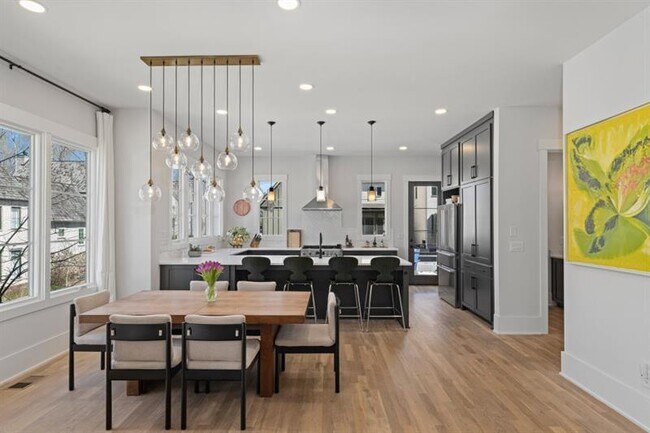 Building Photo - 304 Mado Ln