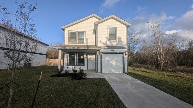 Building Photo - 411 Sandall St