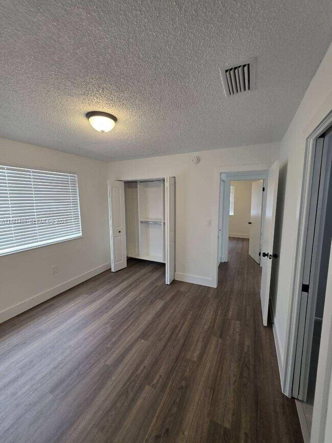 Building Photo - 11624 NW 17th Ave