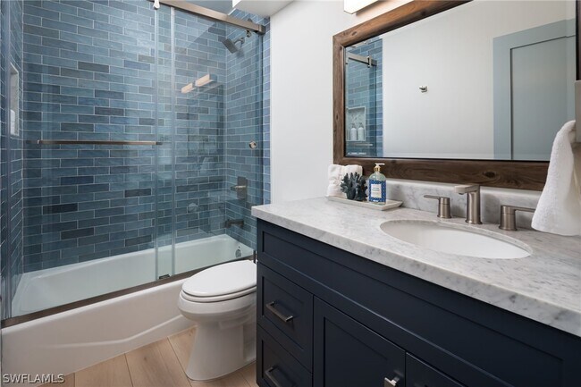 Building Photo - 339 4th Ave N