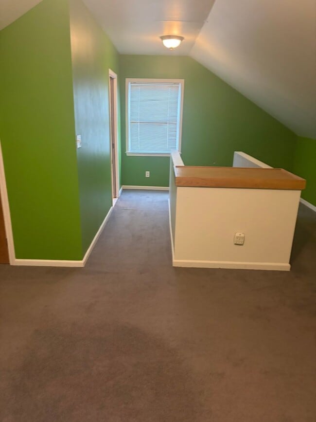 Building Photo - 3 bedroom, 2 bathroom bungalow with basement and 2 car garage on oversized lot