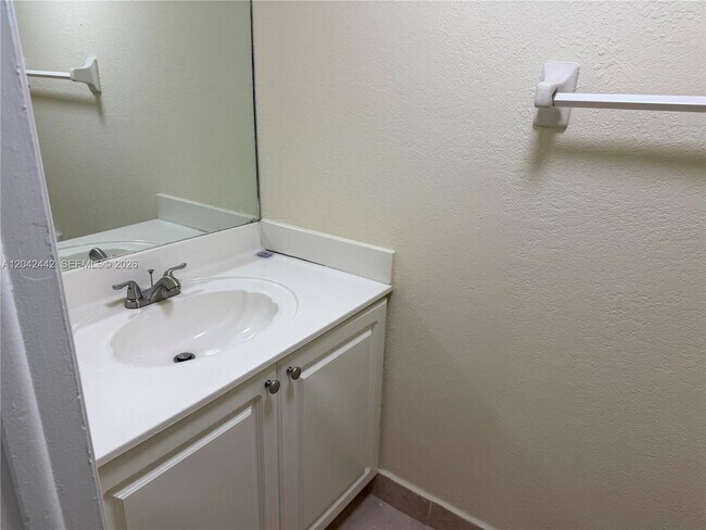 Building Photo - 8600 SW 109th Ave