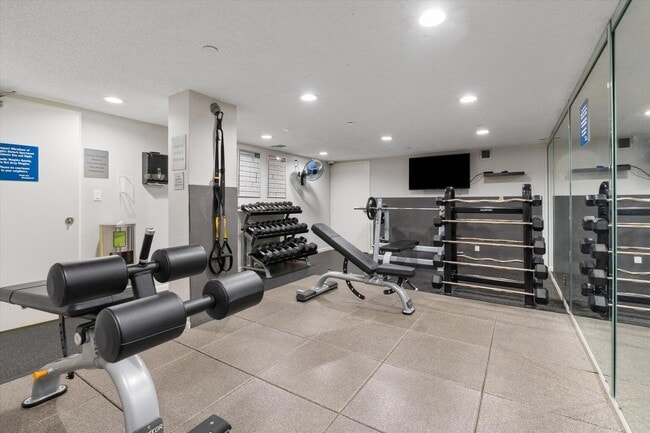 Building Photo - 3215 S Ocean Blvd