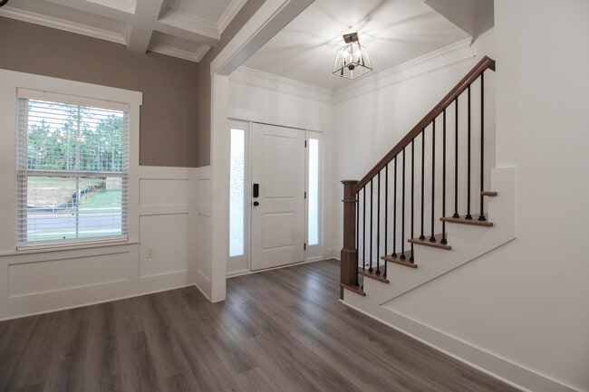 Building Photo - 2036 Warbler Dr