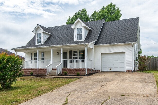 Building Photo - 104 Amelia Ct