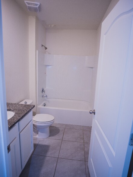 Building Photo - 3721 Swanfalls Terrace