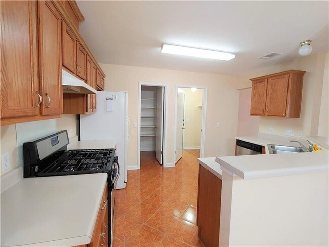 Building Photo - 13903 Randalstone Dr