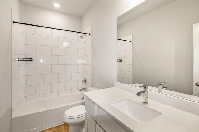 Building Photo - 3032 Lionsgate Dr
