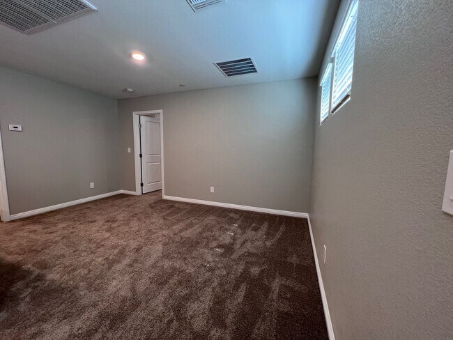 Building Photo - CASA BELLA COMMUNITY 3 BEDROOM 2.5 BATH LO...