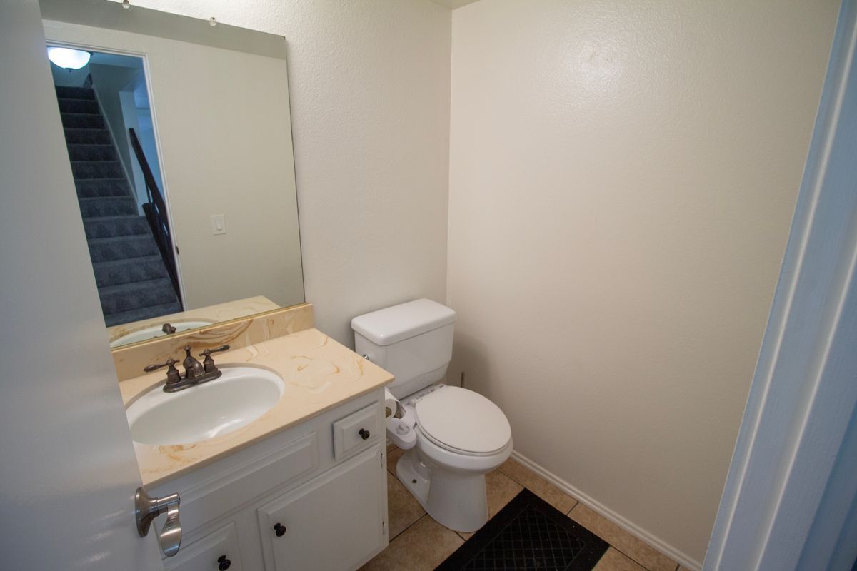 Building Photo - 6204 Shoup Ave