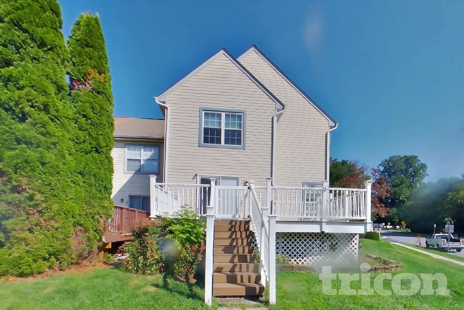 Building Photo - 403 Darby Ln