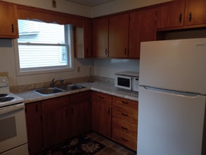 Building Photo - 33 Lincoln Ave