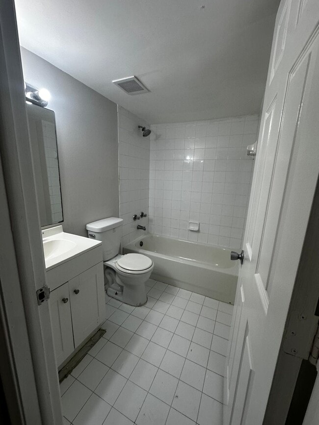 Building Photo - 2421 NW 56th Ave
