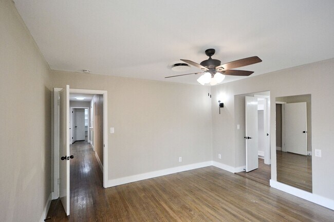 Building Photo - 671 W Merriweather St