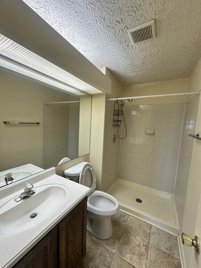 Building Photo - 6388 New Haven Ct