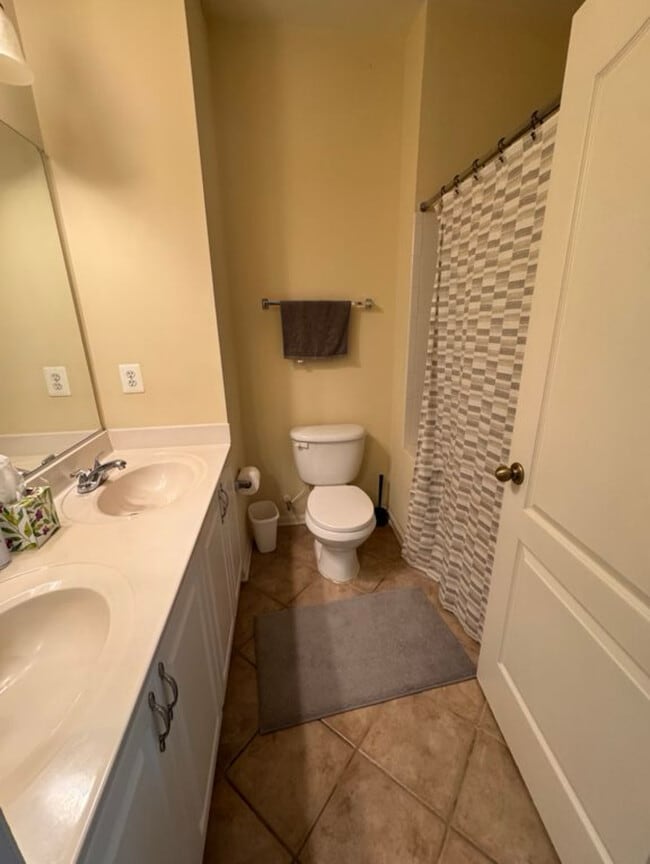 Building Photo - 533 Ensemble Ct