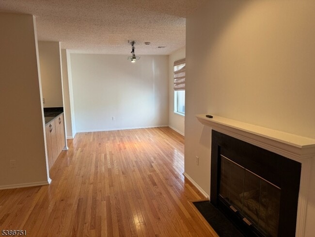 Building Photo - 16 Buchanon Ct