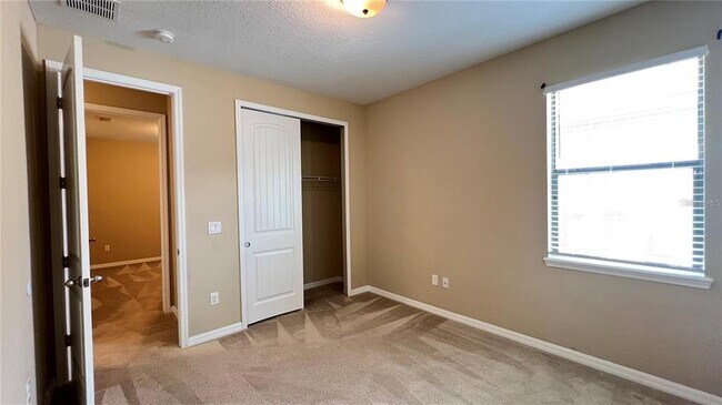 Building Photo - 13324 Longacre Dr